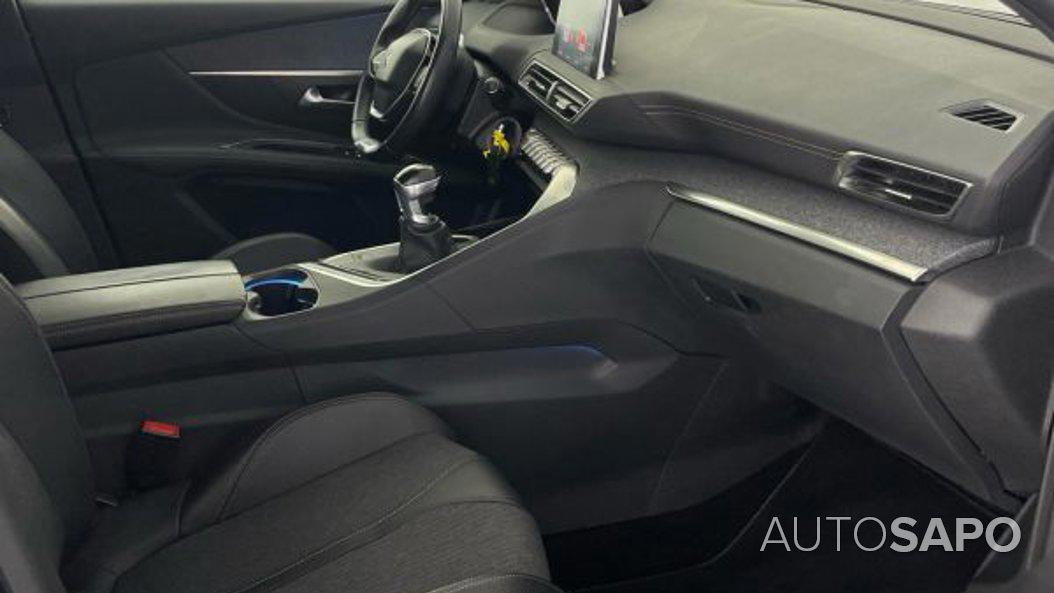 Peugeot 3008 1.2 PureTech Allure de 2018
