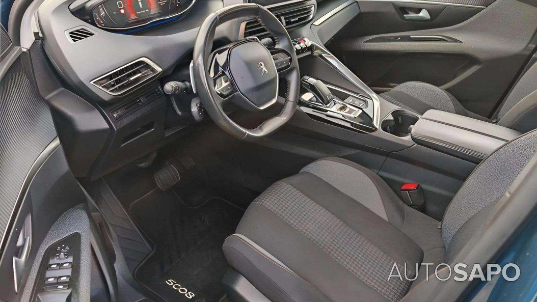 Peugeot 5008 de 2021