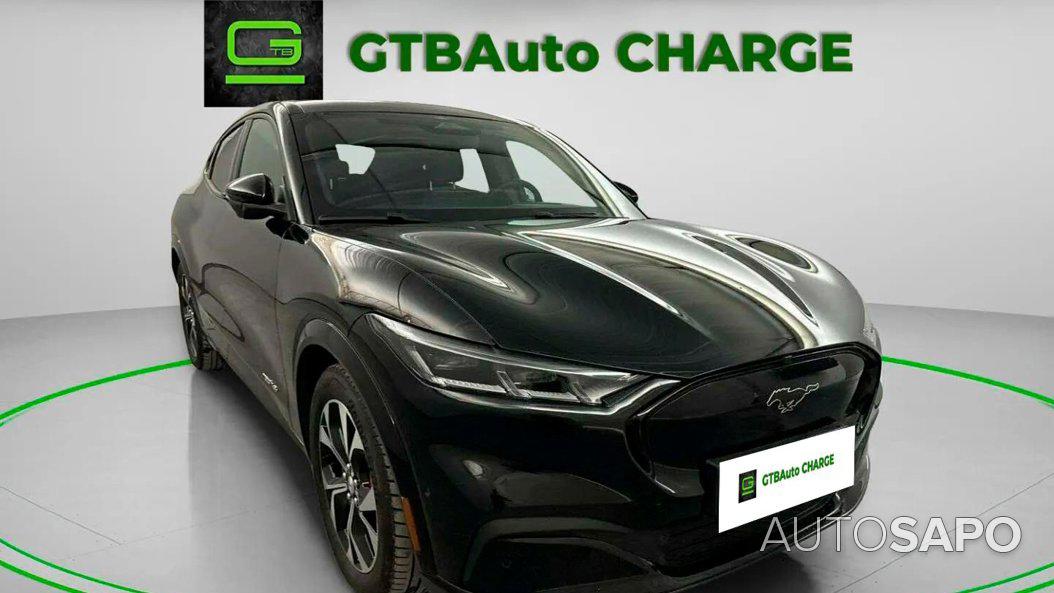 Ford Mustang Mach-E AWD de 2022