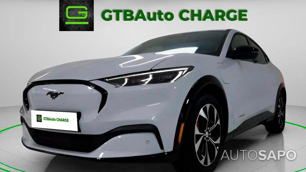 Ford Mustang Mach-E AWD de 2022
