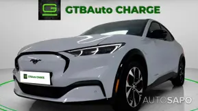 Ford Mustang Mach-E AWD de 2022