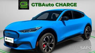 Ford Mustang Mach-E AWD de 2022
