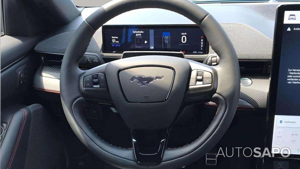 Ford Mustang Mach-E AWD de 2022