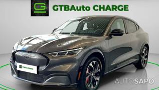 Ford Mustang Mach-E AWD de 2021