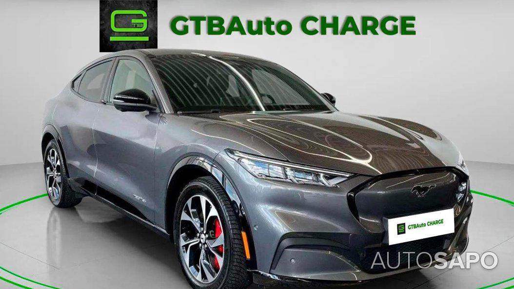 Ford Mustang Mach-E AWD de 2021