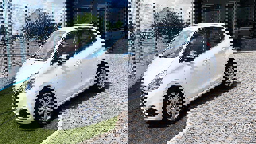 Peugeot 208 1.2 PureTech Allure de 2017