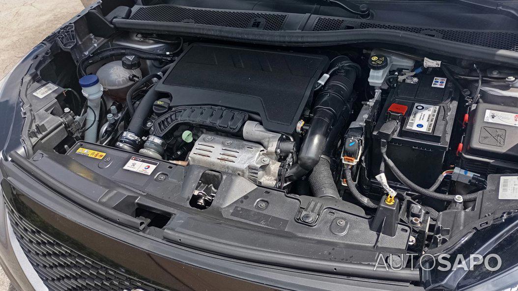 Peugeot 2008 1.2 PureTech Active EAT8 de 2021