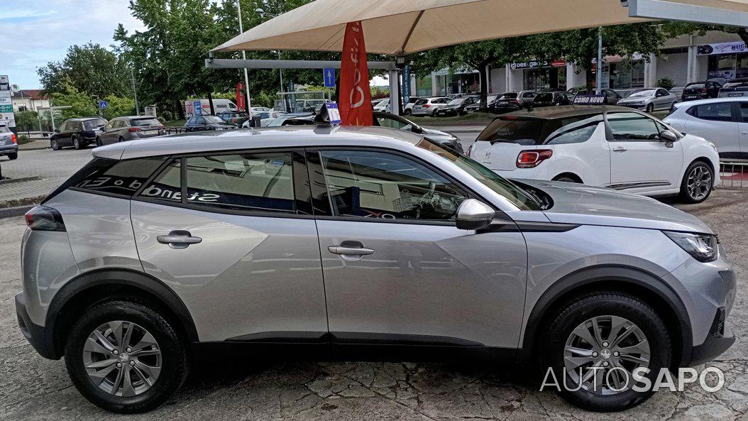 Peugeot 2008 1.2 PureTech Active EAT8 de 2021