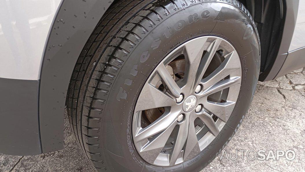 Peugeot 2008 1.2 PureTech Active EAT8 de 2021