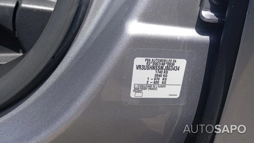 Peugeot 2008 1.2 PureTech Active EAT8 de 2021