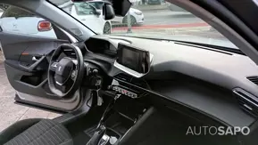Peugeot 2008 1.2 PureTech Active EAT8 de 2021
