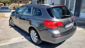 Opel Astra J Sports Tourer de 2011