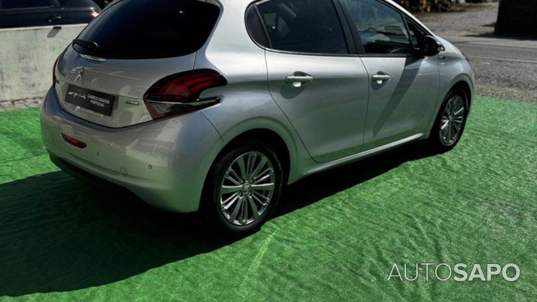 Peugeot 208 1.2 PureTech Style de 2016