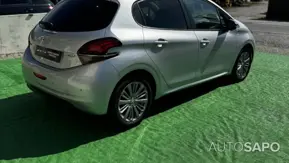 Peugeot 208 1.2 PureTech Style de 2016
