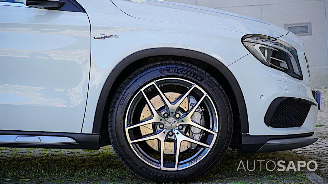 Mercedes-Benz Classe GLA 45 AMG 4-Matic de 2015
