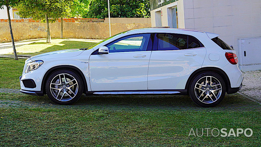 Mercedes-Benz Classe GLA 45 AMG 4-Matic de 2015