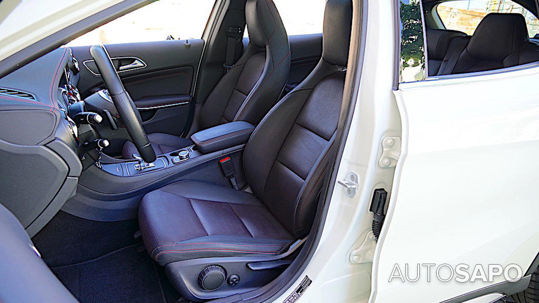 Mercedes-Benz Classe GLA 45 AMG 4-Matic de 2015