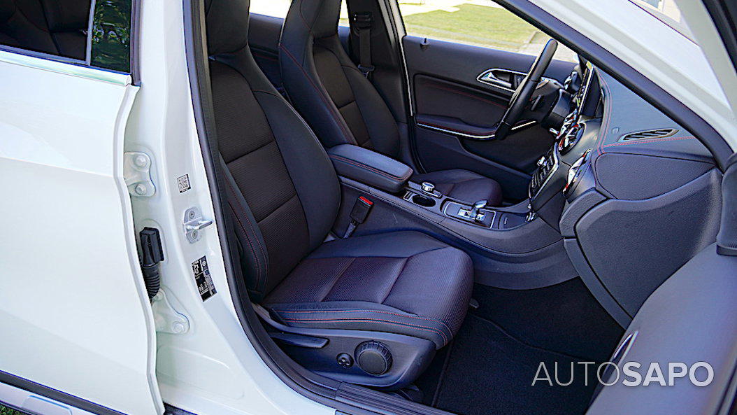 Mercedes-Benz Classe GLA 45 AMG 4-Matic de 2015