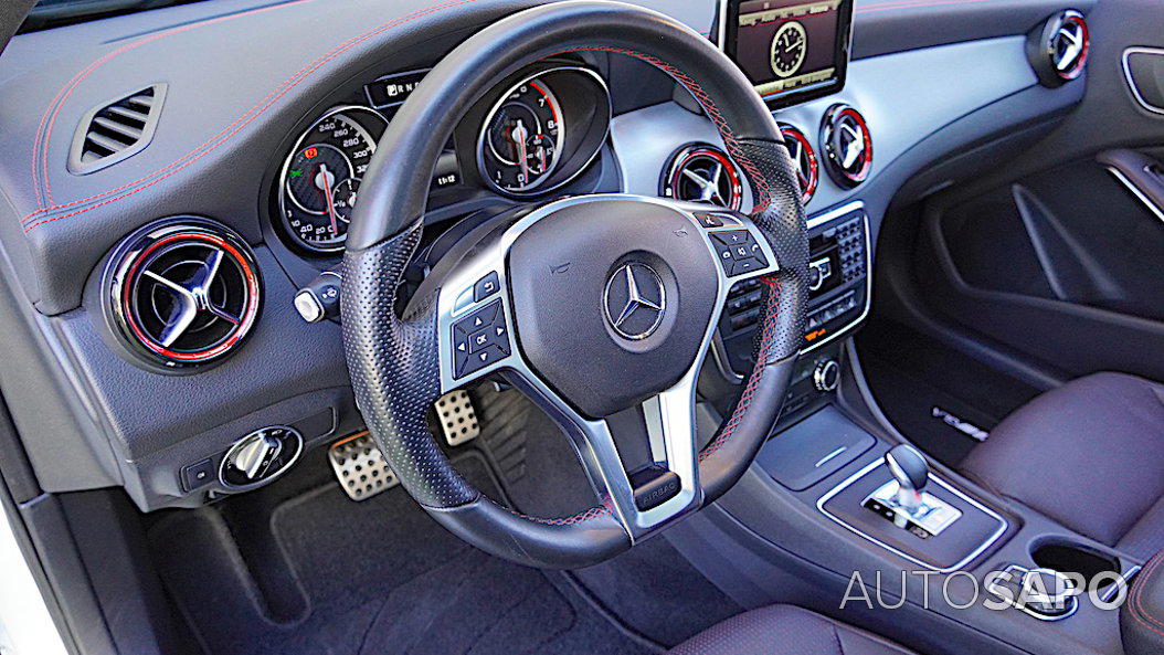 Mercedes-Benz Classe GLA 45 AMG 4-Matic de 2015