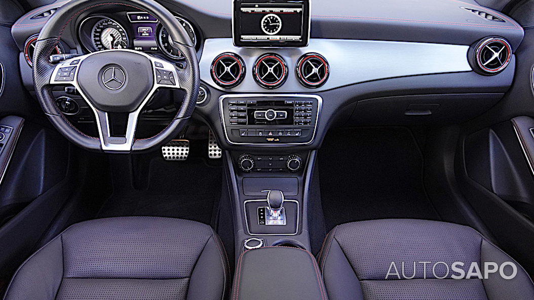 Mercedes-Benz Classe GLA 45 AMG 4-Matic de 2015