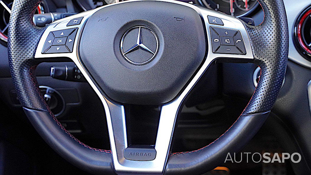 Mercedes-Benz Classe GLA 45 AMG 4-Matic de 2015