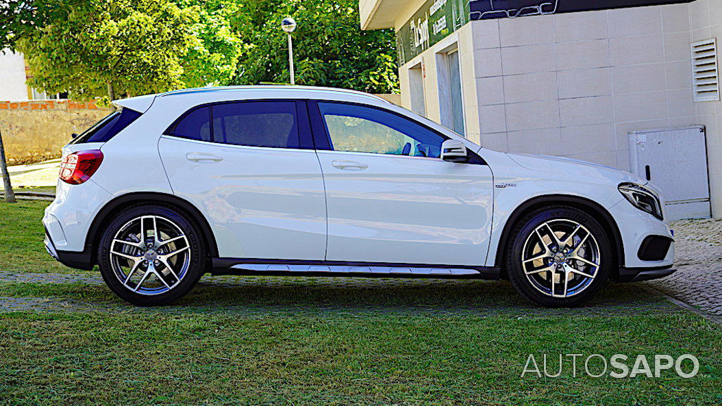Mercedes-Benz Classe GLA 45 AMG 4-Matic de 2015