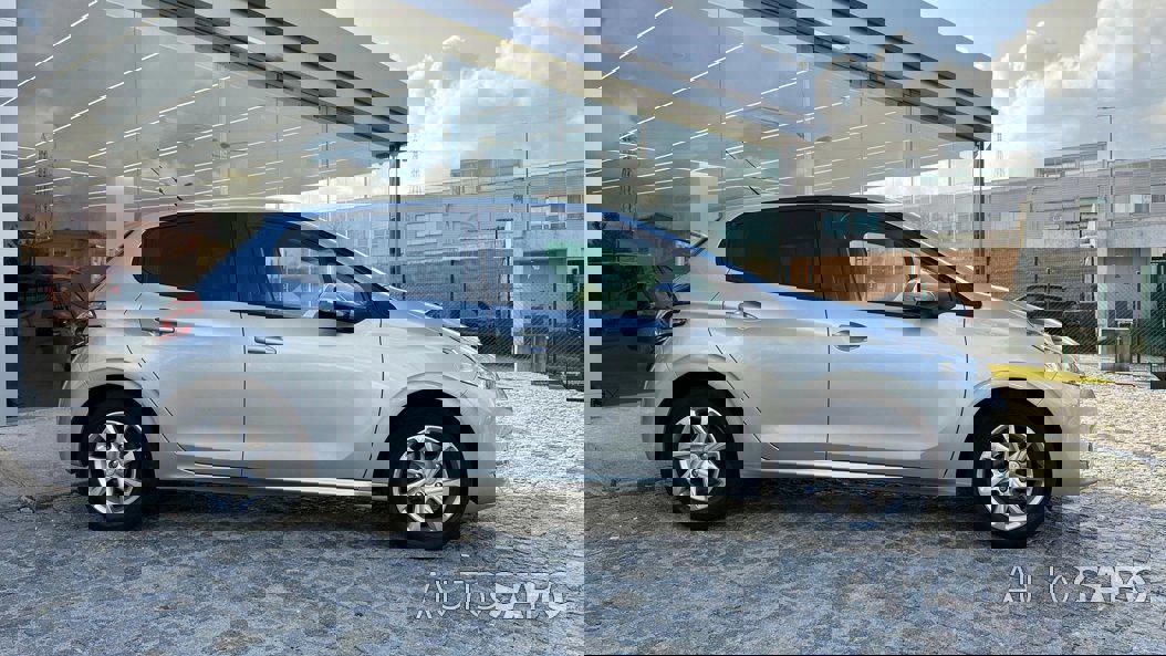 Peugeot 208 de 2012