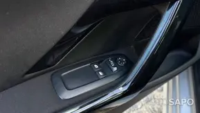 Peugeot 208 de 2012