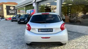 Peugeot 208 de 2012