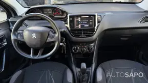 Peugeot 208 de 2012