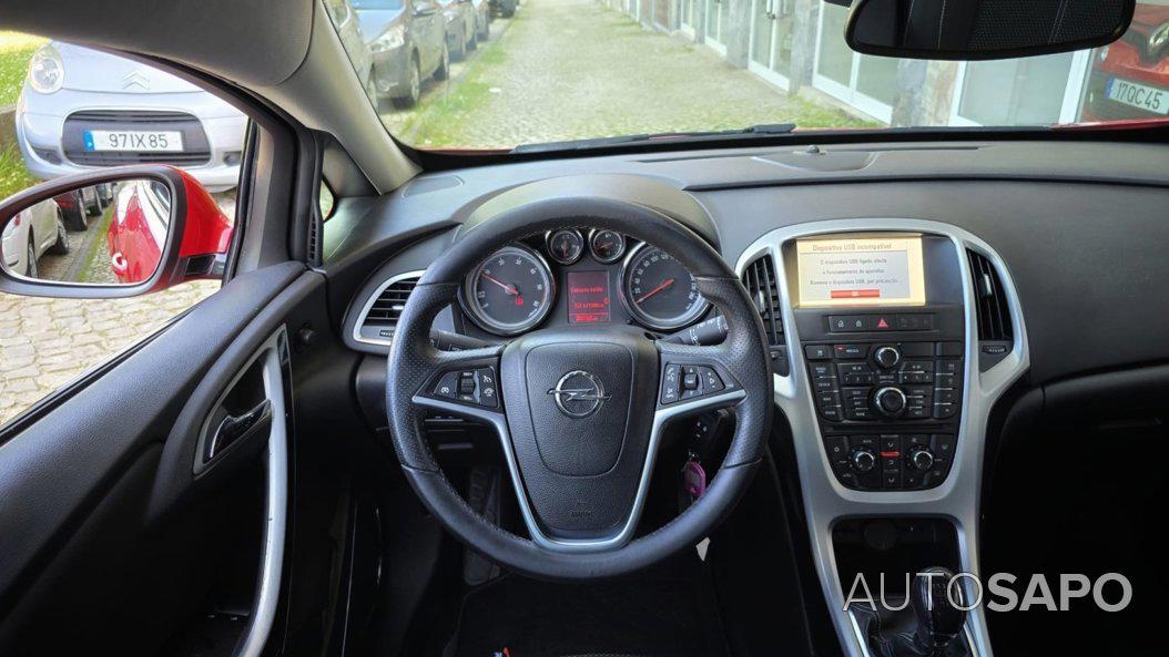 Opel Astra de 2012