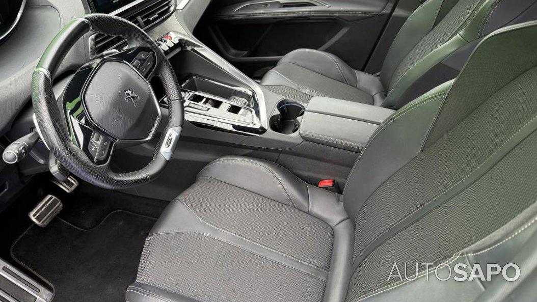 Peugeot 3008 1.6 Hybrid GT Pack e-EAT8 de 2023