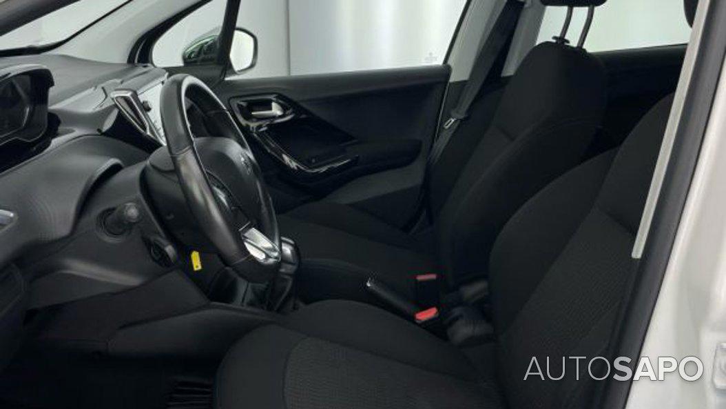 Peugeot 208 1.2 PureTech Style de 2018