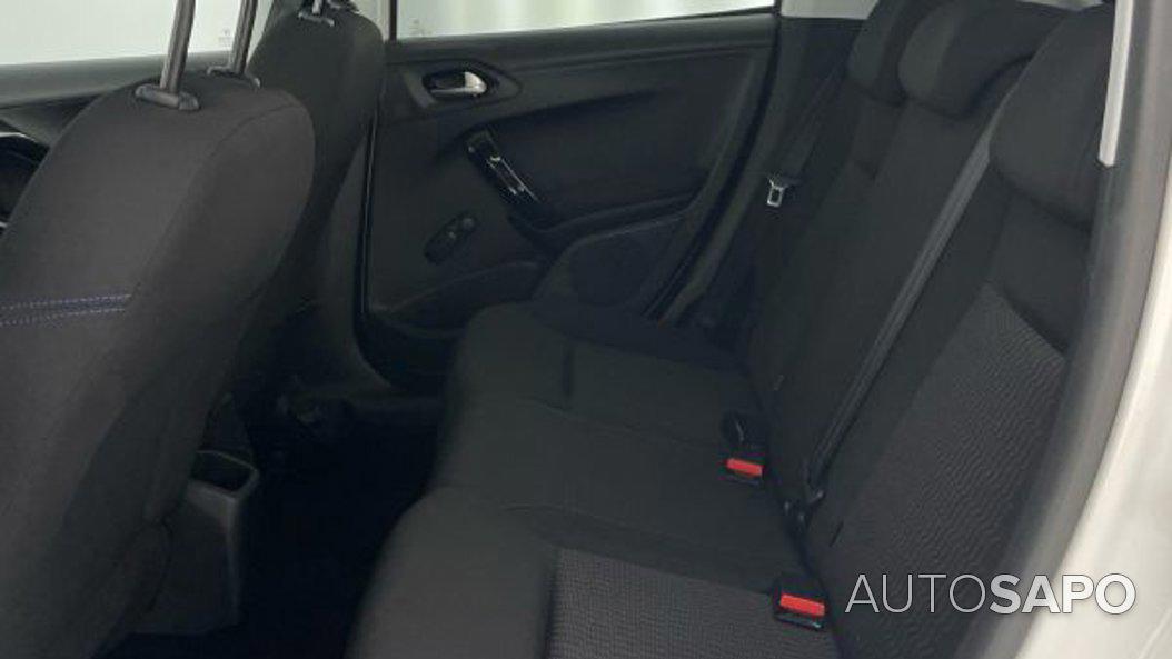 Peugeot 208 1.2 PureTech Style de 2018