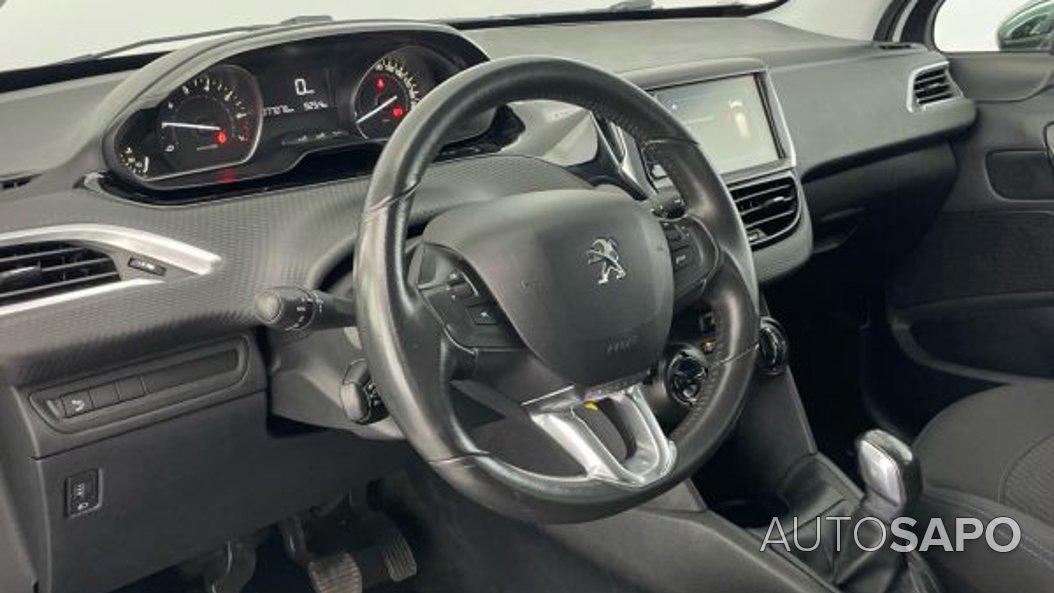 Peugeot 208 1.2 PureTech Style de 2018