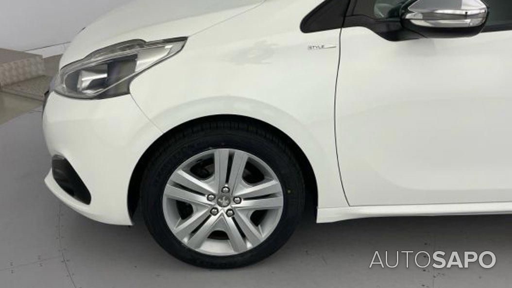 Peugeot 208 1.2 PureTech Style de 2018