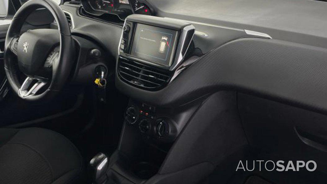 Peugeot 208 1.2 PureTech Style de 2018