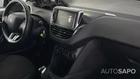 Peugeot 208 1.2 PureTech Style de 2018