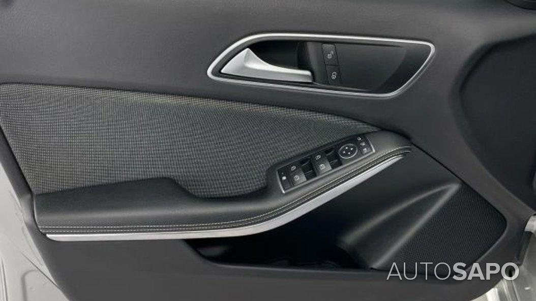 Mercedes-Benz Classe A 160 d Style Aut. de 2016