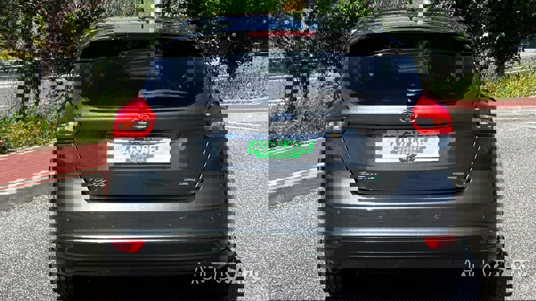 Ford Focus 1.0 EcoBoost Titanium de 2016