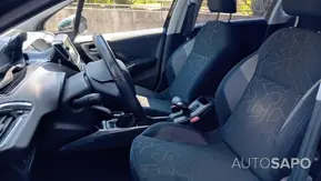 Peugeot 2008 1.2 PureTech Style de 2018