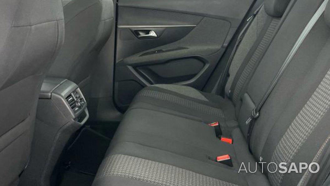 Peugeot 3008 1.2 PureTech Active Pack de 2021