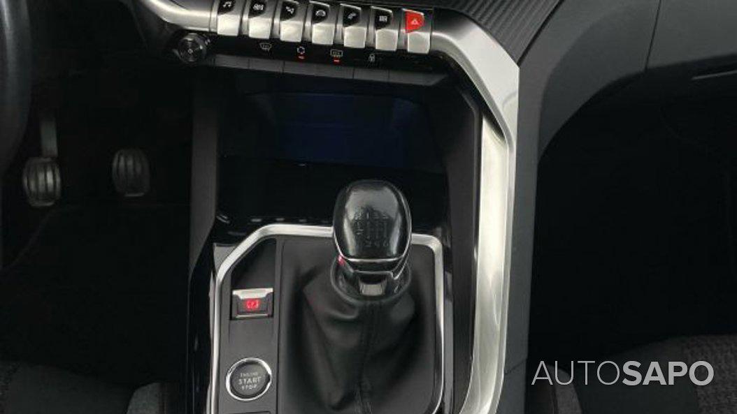 Peugeot 3008 1.2 PureTech Active Pack de 2021