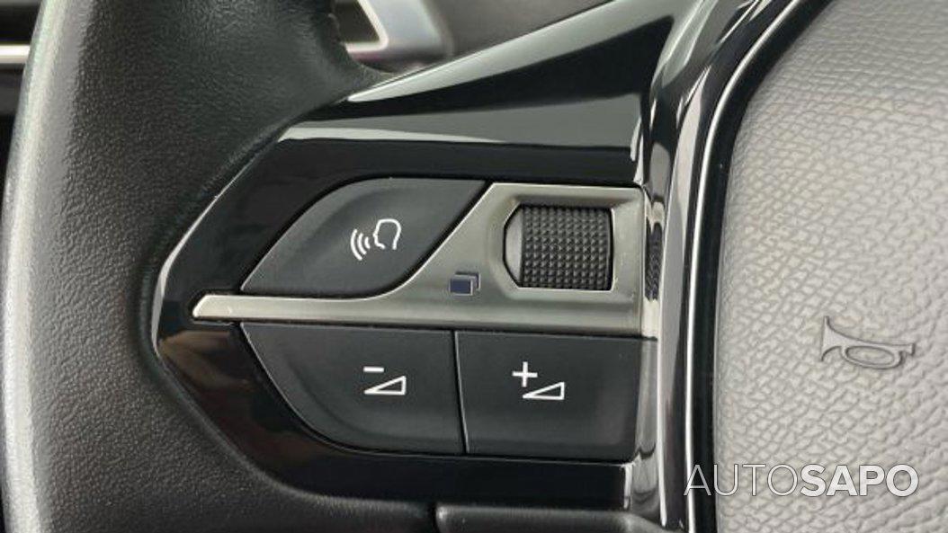 Peugeot 3008 1.2 PureTech Active Pack de 2021