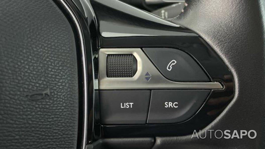 Peugeot 3008 1.2 PureTech Active Pack de 2021