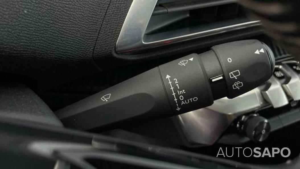 Peugeot 3008 1.2 PureTech Active Pack de 2021