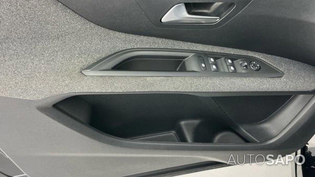 Peugeot 3008 1.2 PureTech Active Pack de 2021