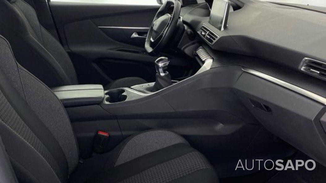 Peugeot 3008 1.2 PureTech Active Pack de 2021