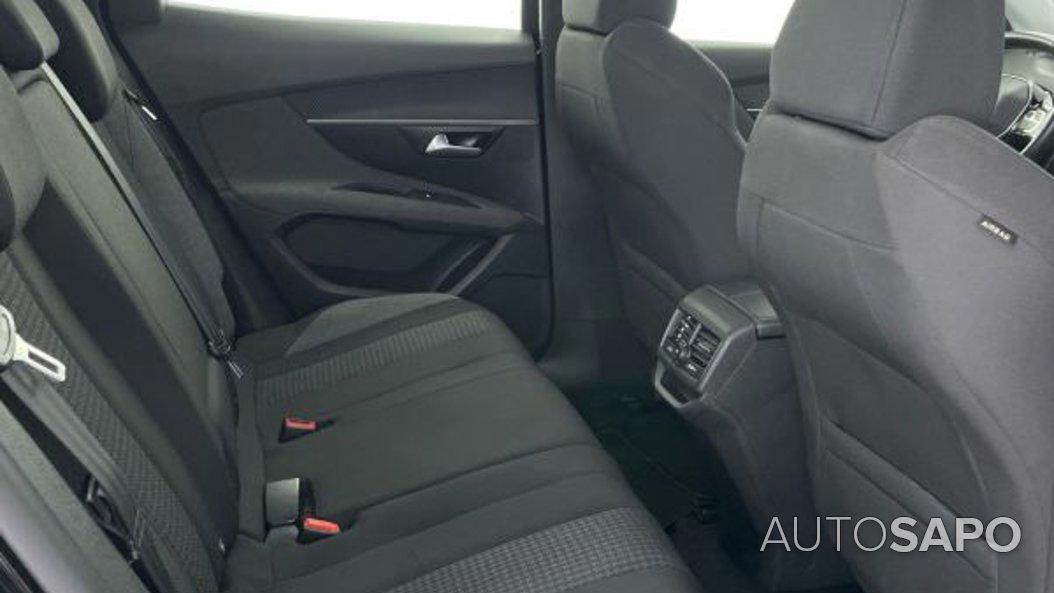 Peugeot 3008 1.2 PureTech Active Pack de 2021