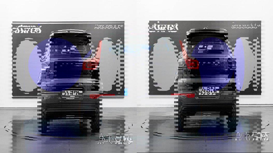 Volvo XC40 1.5 T2 Momentum de 2021